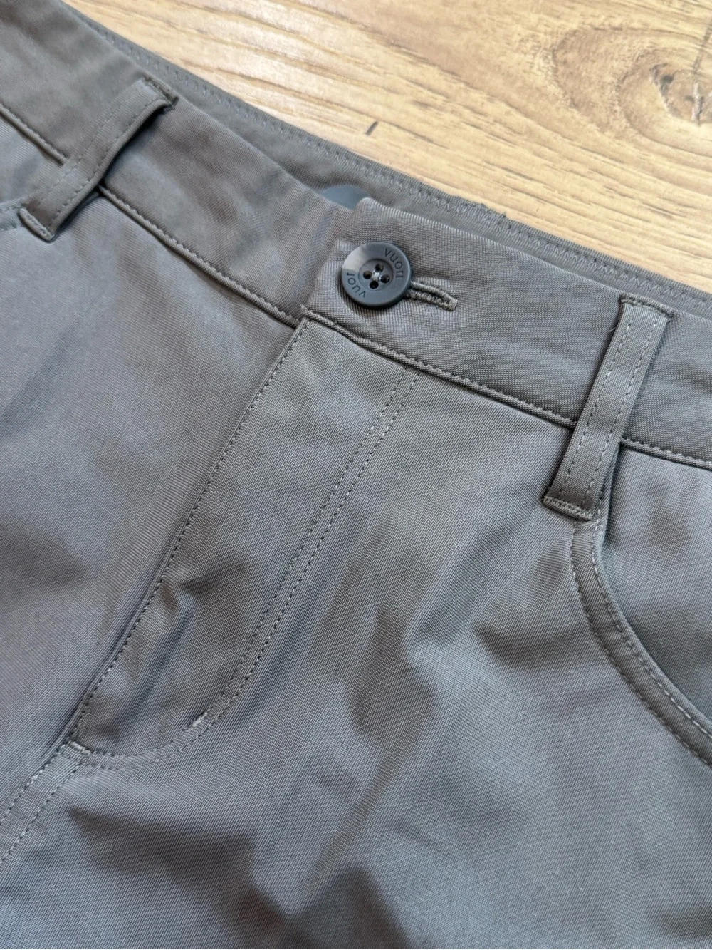Vuori Men's Slim Chino Pants in Dark Gray